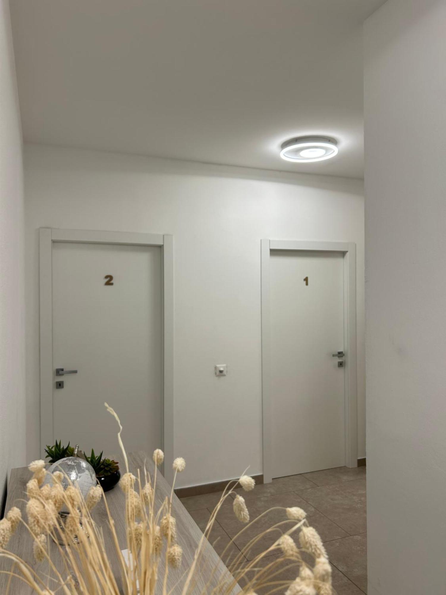 *Veranda'S Rooms* - Free Parking In Central Lugano Extérieur photo