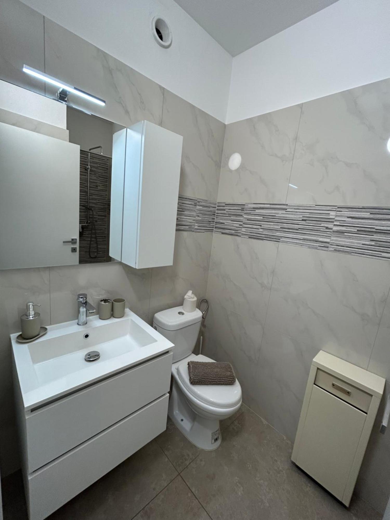 *Veranda'S Rooms* - Free Parking In Central Lugano Extérieur photo