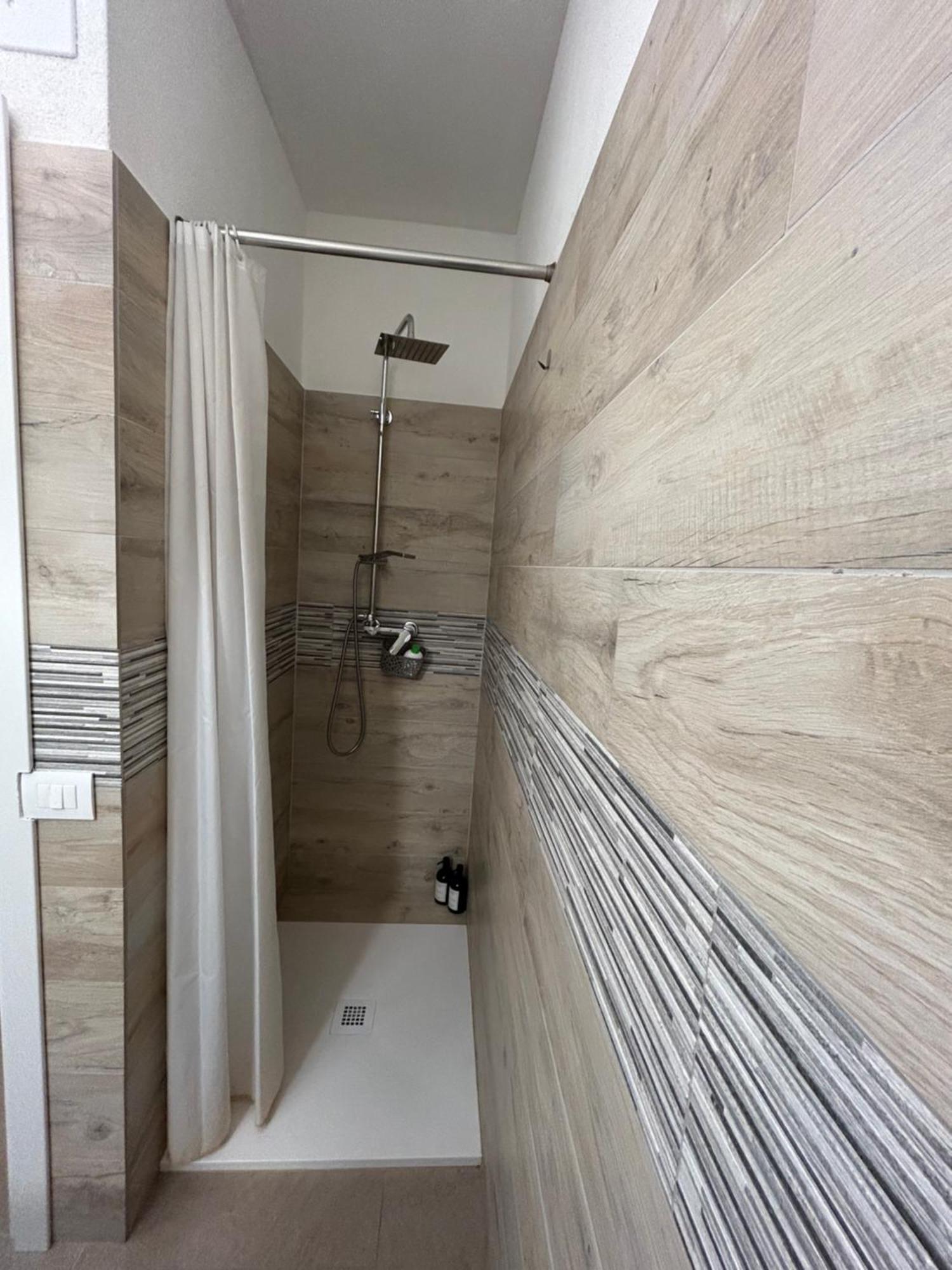 *Veranda'S Rooms* - Free Parking In Central Lugano Extérieur photo